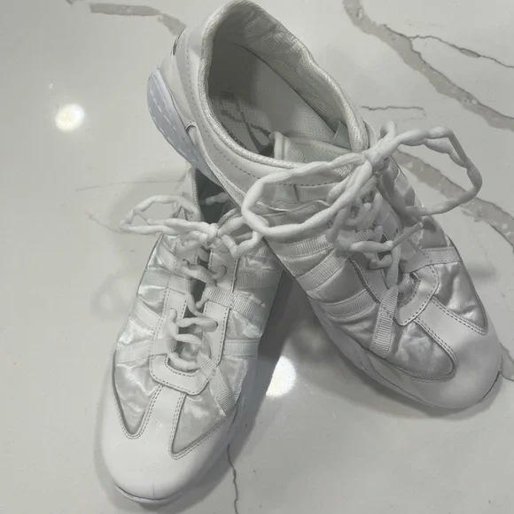 NFINITY Evolution White Sneakers - Picture 2 of 8